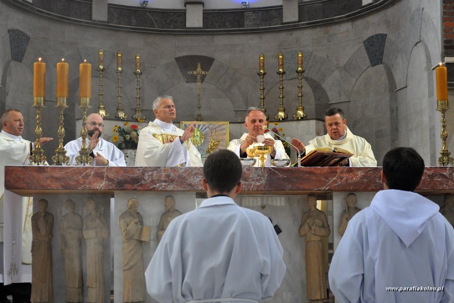 112 Eucharystia.jpg